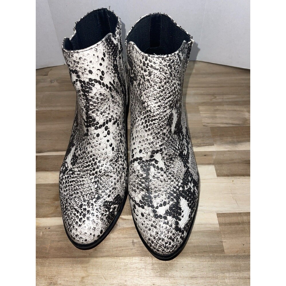 Unionbay Tipper Ankle Boots 9.5M Faux Snakeskin Western Chelsea Boot